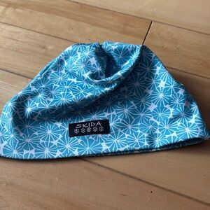 Skida winter aerobic activity hat